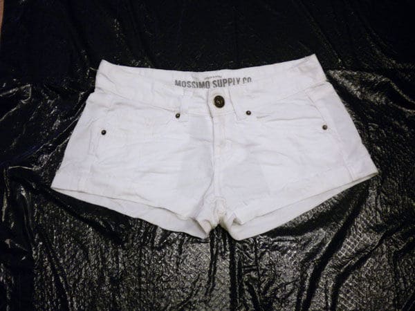 DIY tie dye shorts white shorts on trash bag