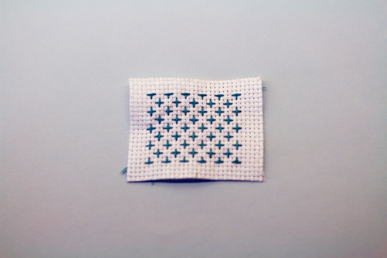 Sashiko embroidery tutorial - Begin with the crosses from the above tutorial.