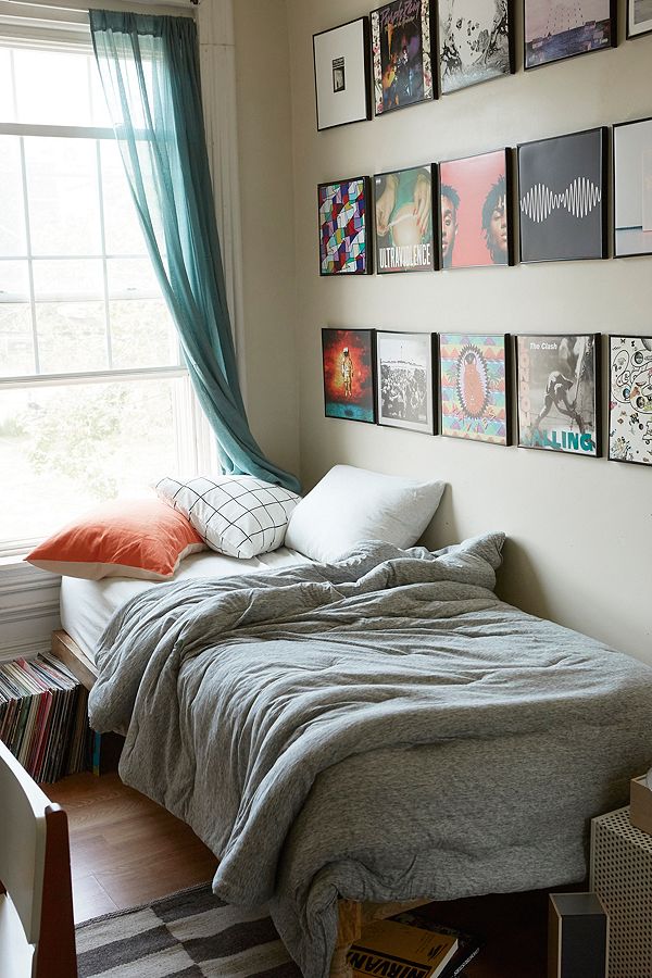 6 Must-Know Tips for Decorating Your Dorm on a Serious Budget - College ...