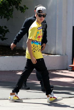 Justin Bieber arrives at the Beverly Hilton hotel in Beverly Hills