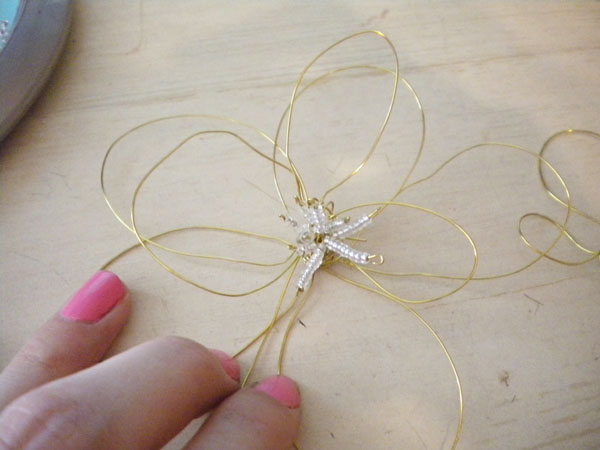 DIY fashion: Wire flower hair piece - step 6