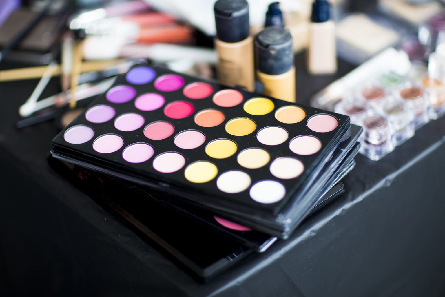 a-palette-of-bright-eyeshadow-makeup