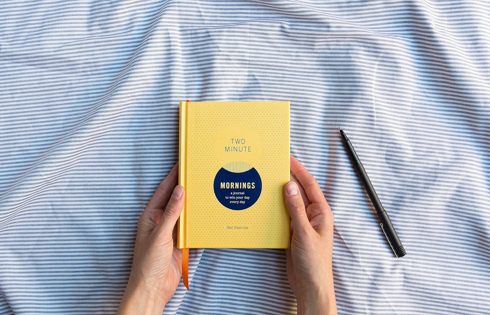 Best holiday gifts for moms: Two minute journal