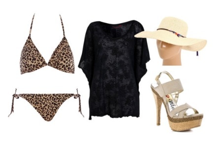 Animal print outfit: leopard swimsuit