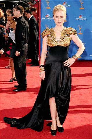 Anna Paquin Emmy Look