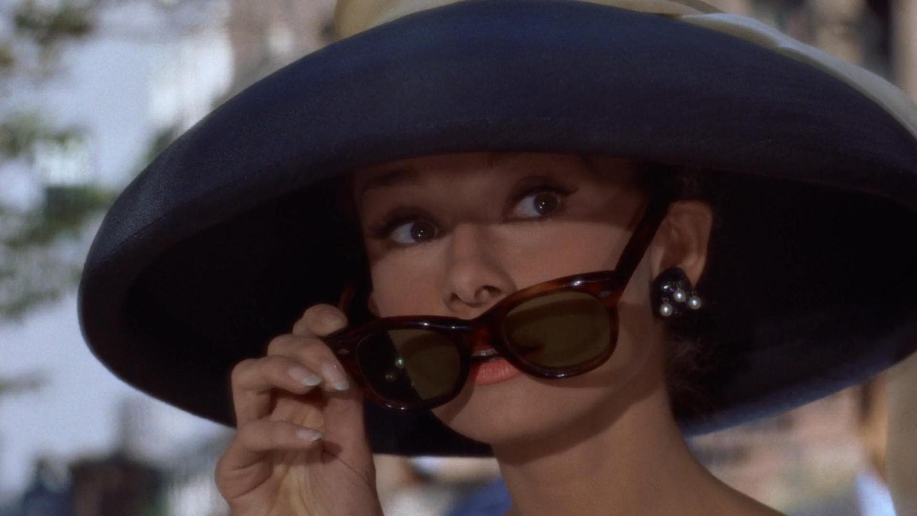 Get Audrey Hepburn's Eyelashes For Less | Woman's World