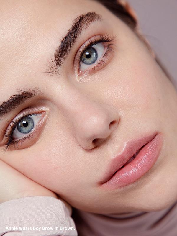 Annie from Glossier wearing Boy Brow