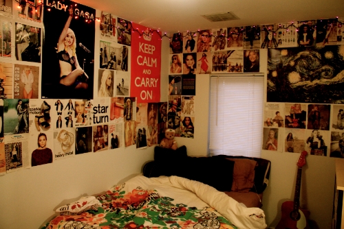 Camile's dorm room: Camille's bed with her poster collection
