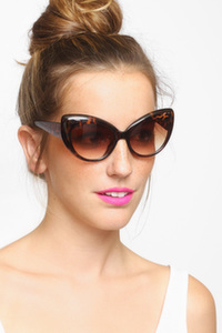 Cat eye sunglasses