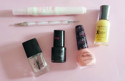 Chalkboard nails materials