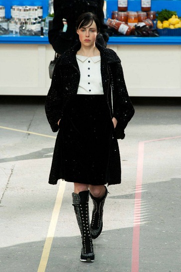 Chanel fall 2014 look 2