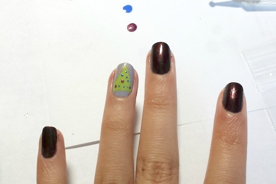 Christmas tree nail art step 4 part 2