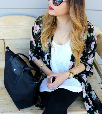 College student wearing kimono trend