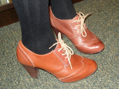 Heeled oxfords trend at the University of Texas Arlington