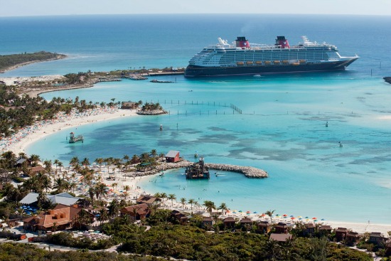 Disney cruise line fashion inspiration