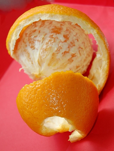 Diy white teeth orange peel