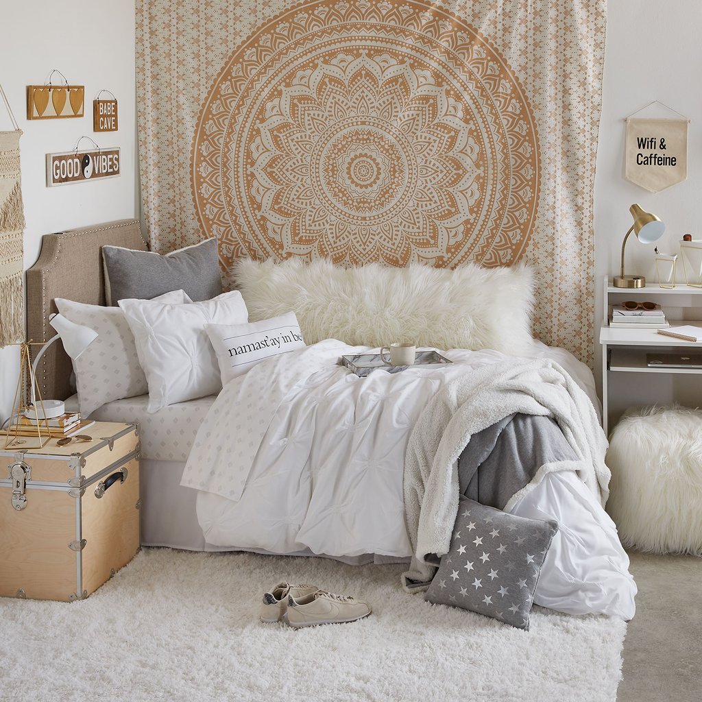 College Dorm  Room  Decorations Guide for 2022 College Fashion