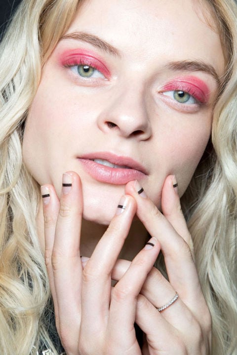 negative-space-nails