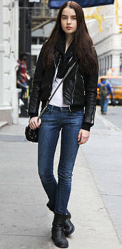 Elle white tee jeans bomber