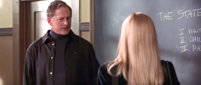 Elle Woods talking to Professor Callahan after class in the movie Legally Blonde