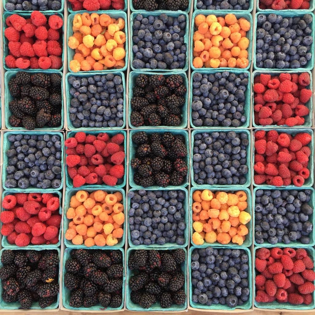 fruits (blackberry, blueberries, raspberry) in cartons