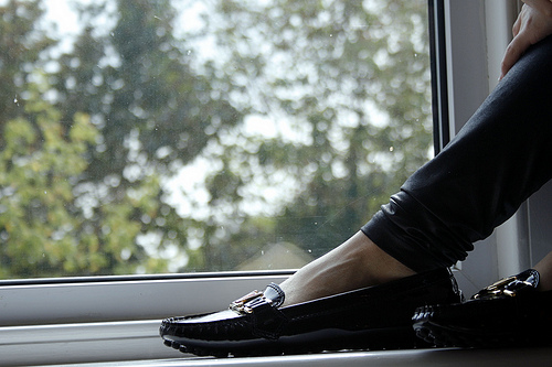 Girl wearing leggings