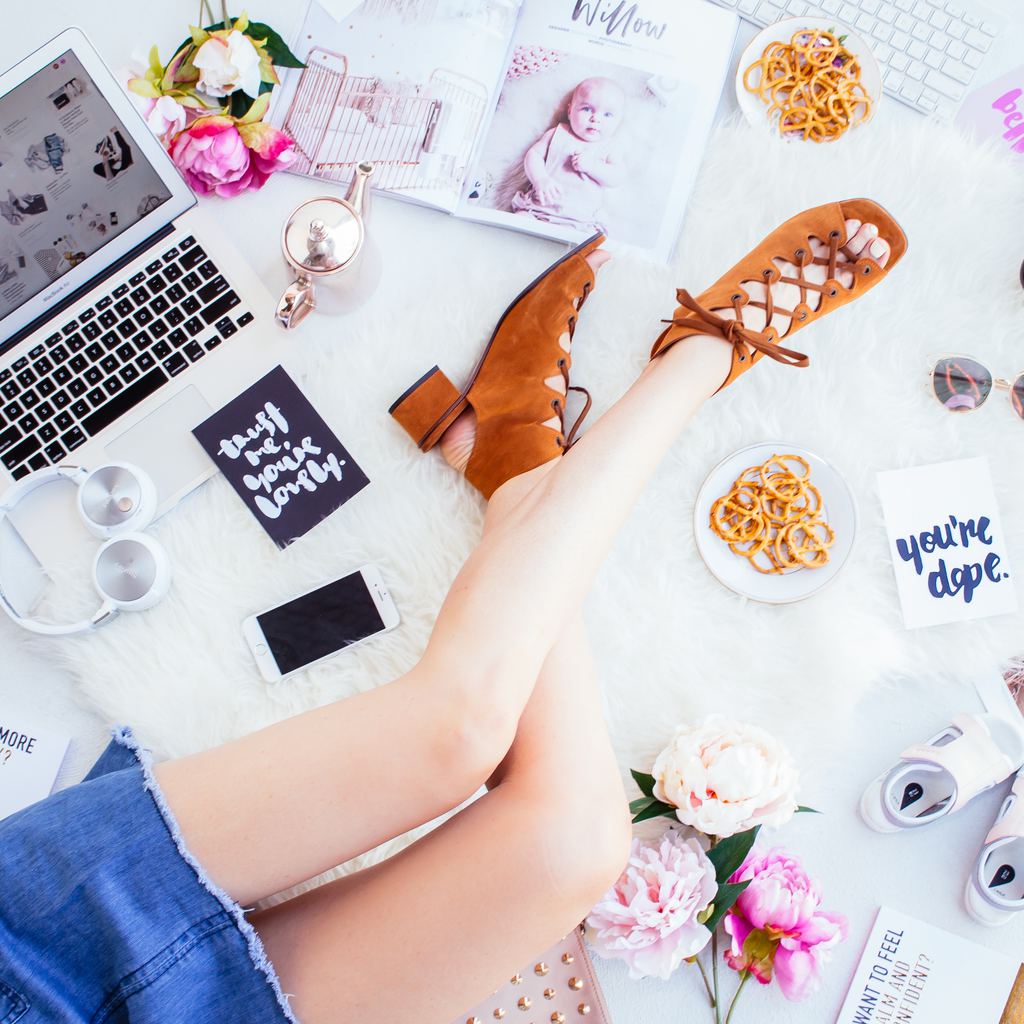 Interview Hair, Nails, and Perfume tips: How to do your hair, nails, and what perfume to wear for job interviews and school interviews