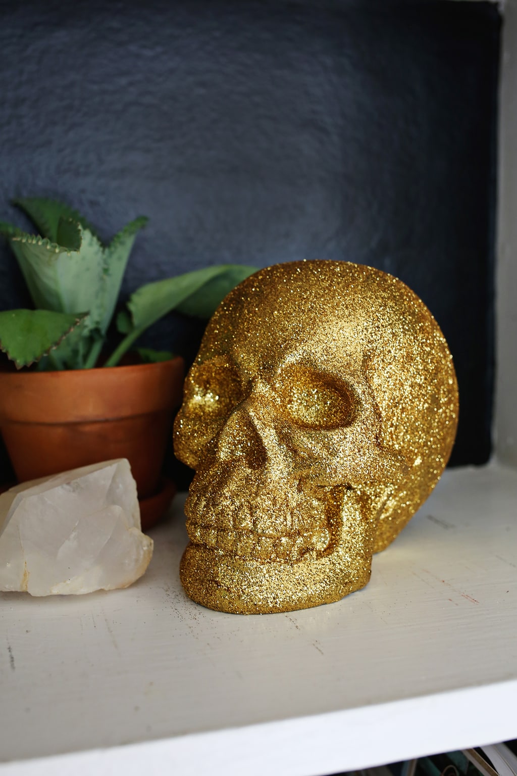 Gold glitter skull