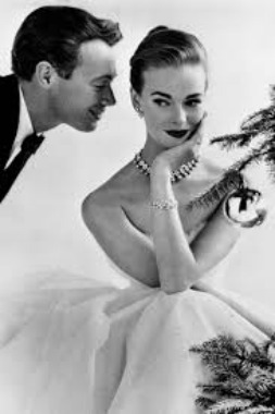 Guy looking at girl lovingly