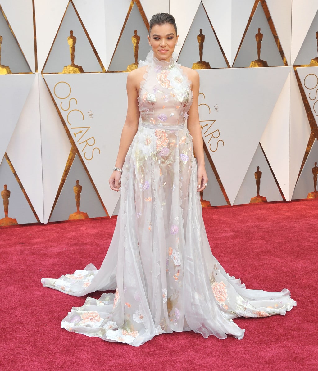 Hailee Steinfeld in Ralph & Russo at the 2017 Oscars