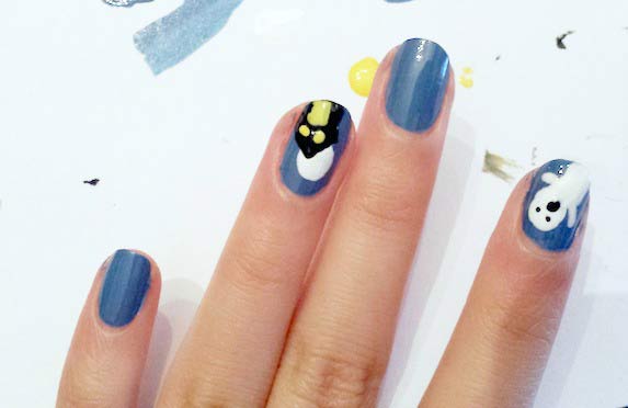Haunted house nail art step 8