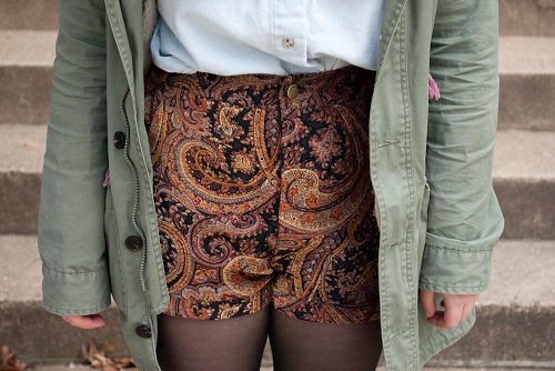 High waisted shorts college student trend