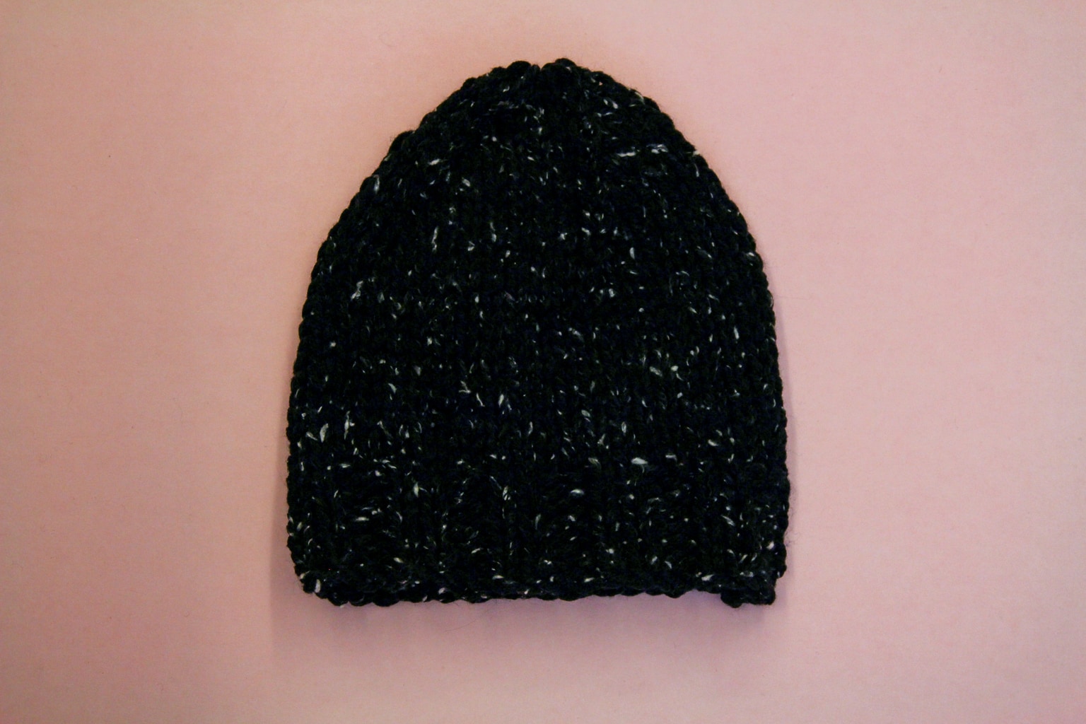 Learn to knit with this easy DIY beanie tutorial!