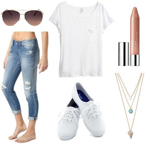 Jennifer Aniston boyfriend jeans white tee