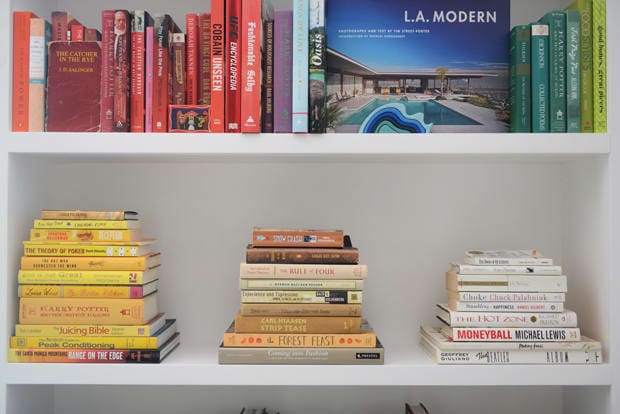 bookshelf decorating by color