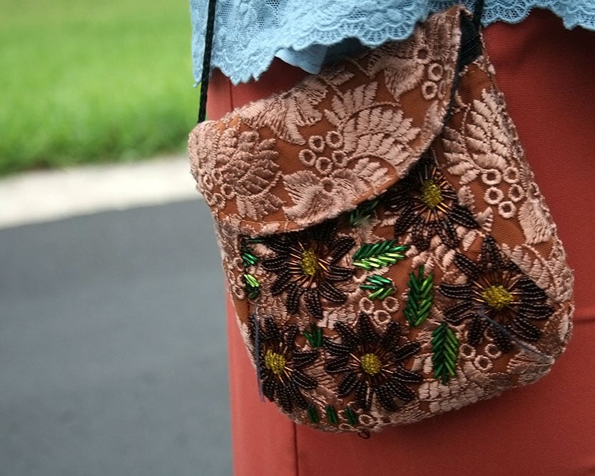 LOC-NYUAD-Nada-Purse