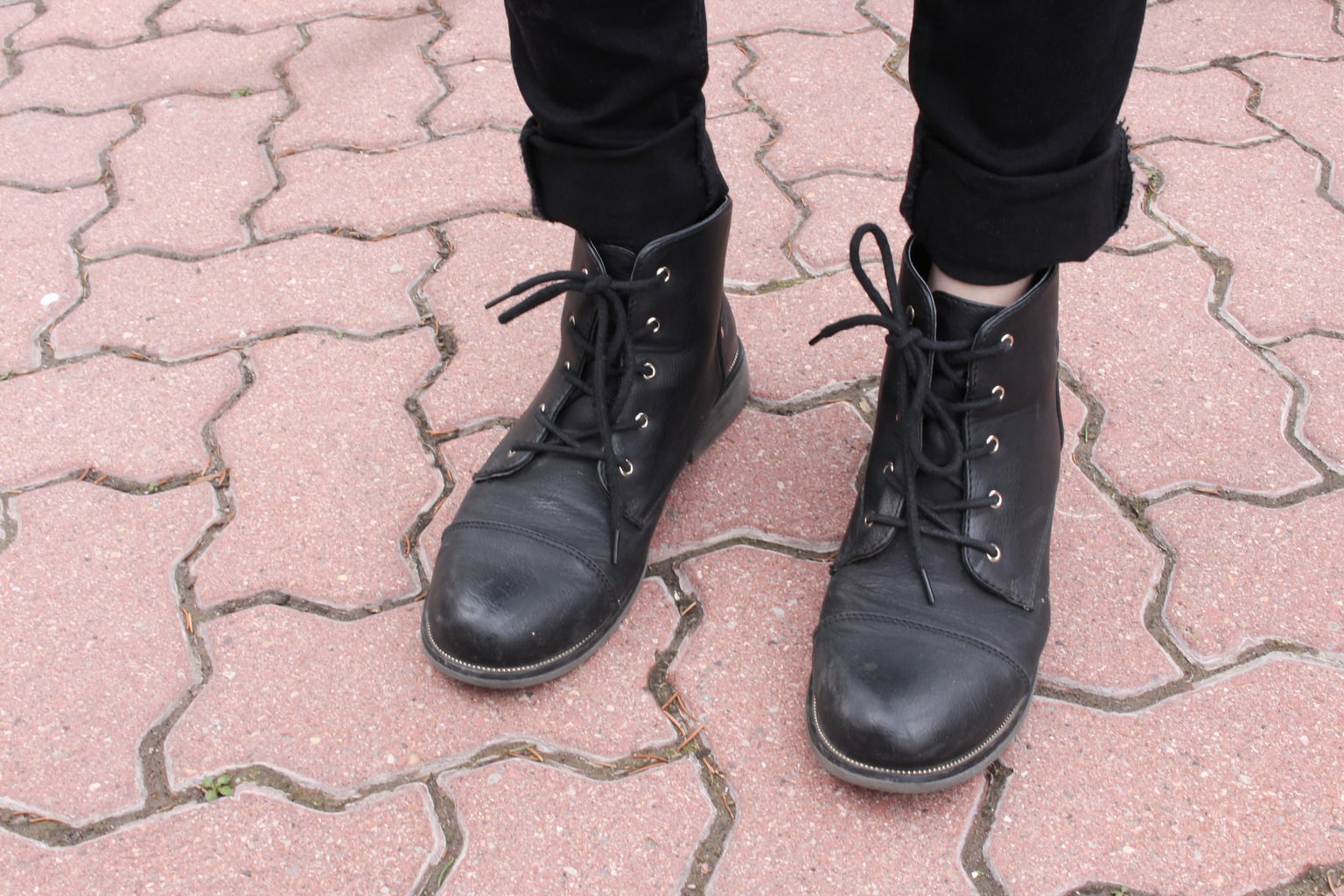 LOC-SAIT-Therese-Shoes
