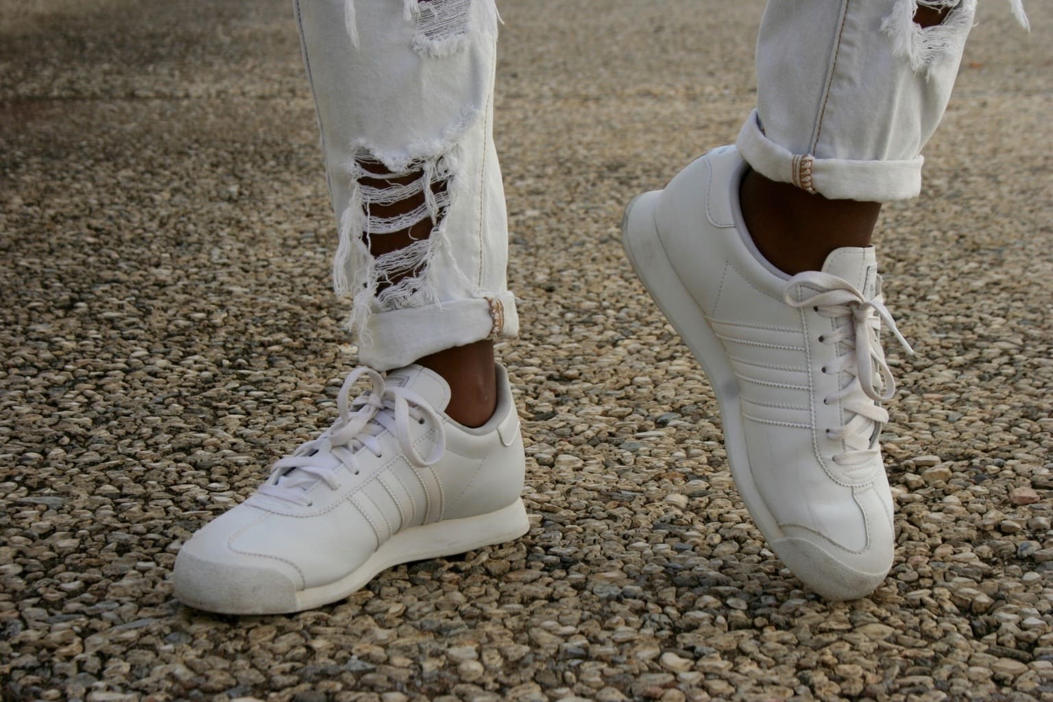 LOC-UA=Angel-Shoes