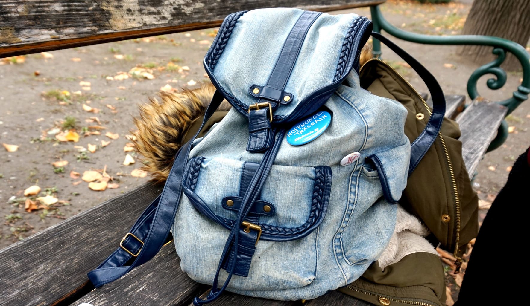 LOC-UV-Kristina-Backpack