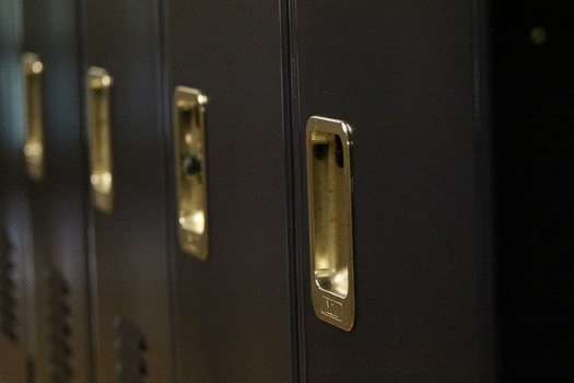 Organizing your closet - Locker