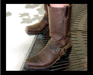 looks-on-campus-Houston-boots