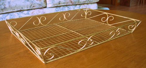 Metal basket for jewelry