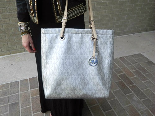 Michael kors bag student street style