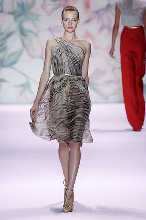 Monique Lhuillier Spring 2011 - Look 3