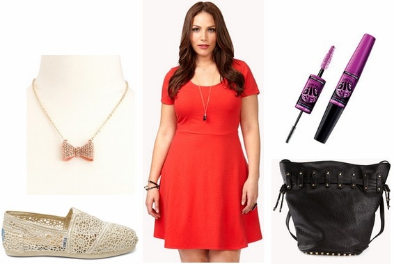 Plus size fashion theme park outfit