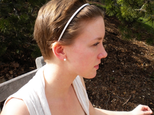 College street style at Wesleyan University - earrings and headband