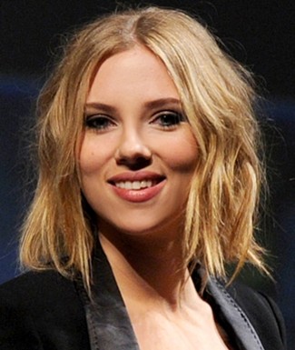 Scarlett Johansson's new haircut - an asymmetrical bob