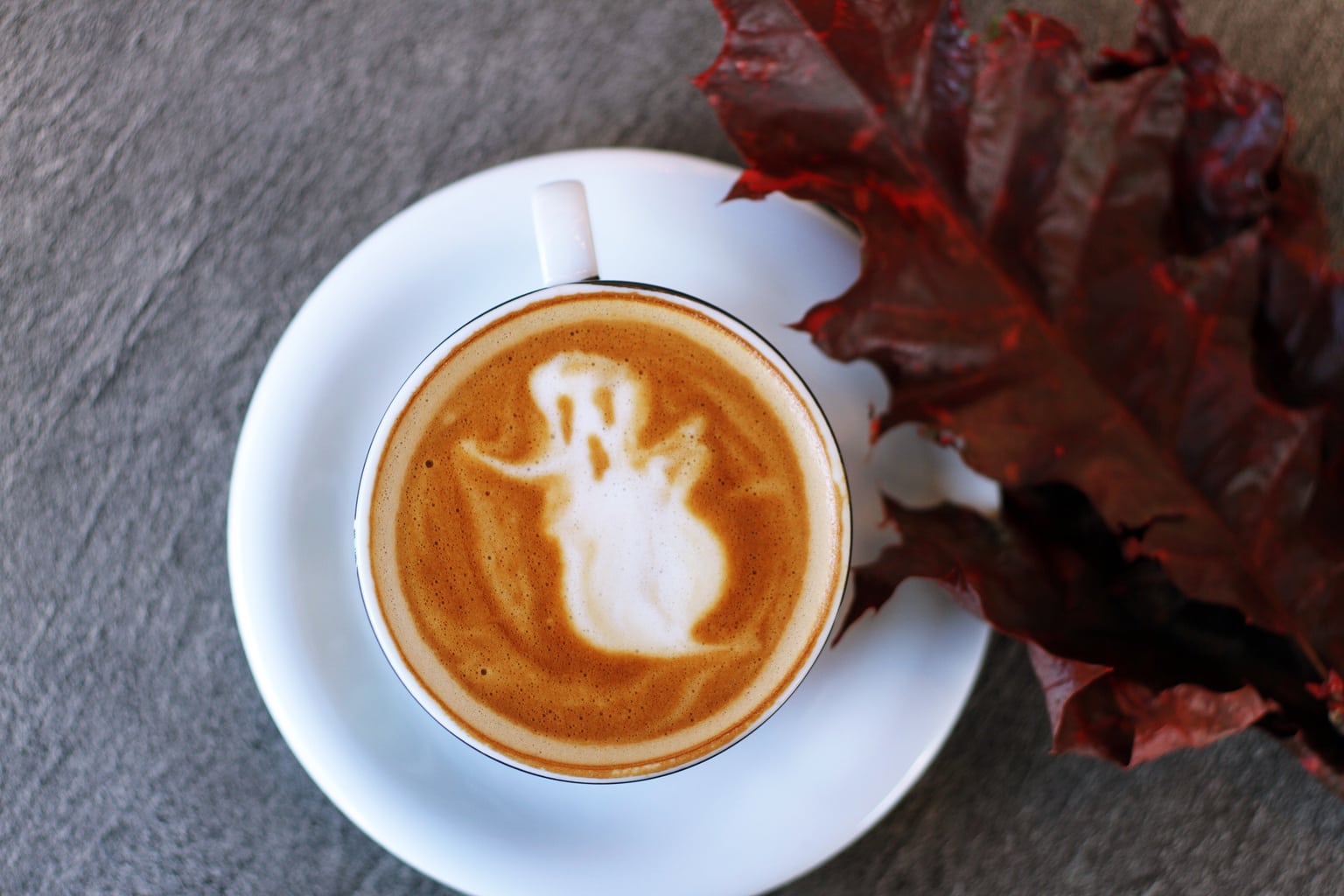 Ghost latte art with leaf