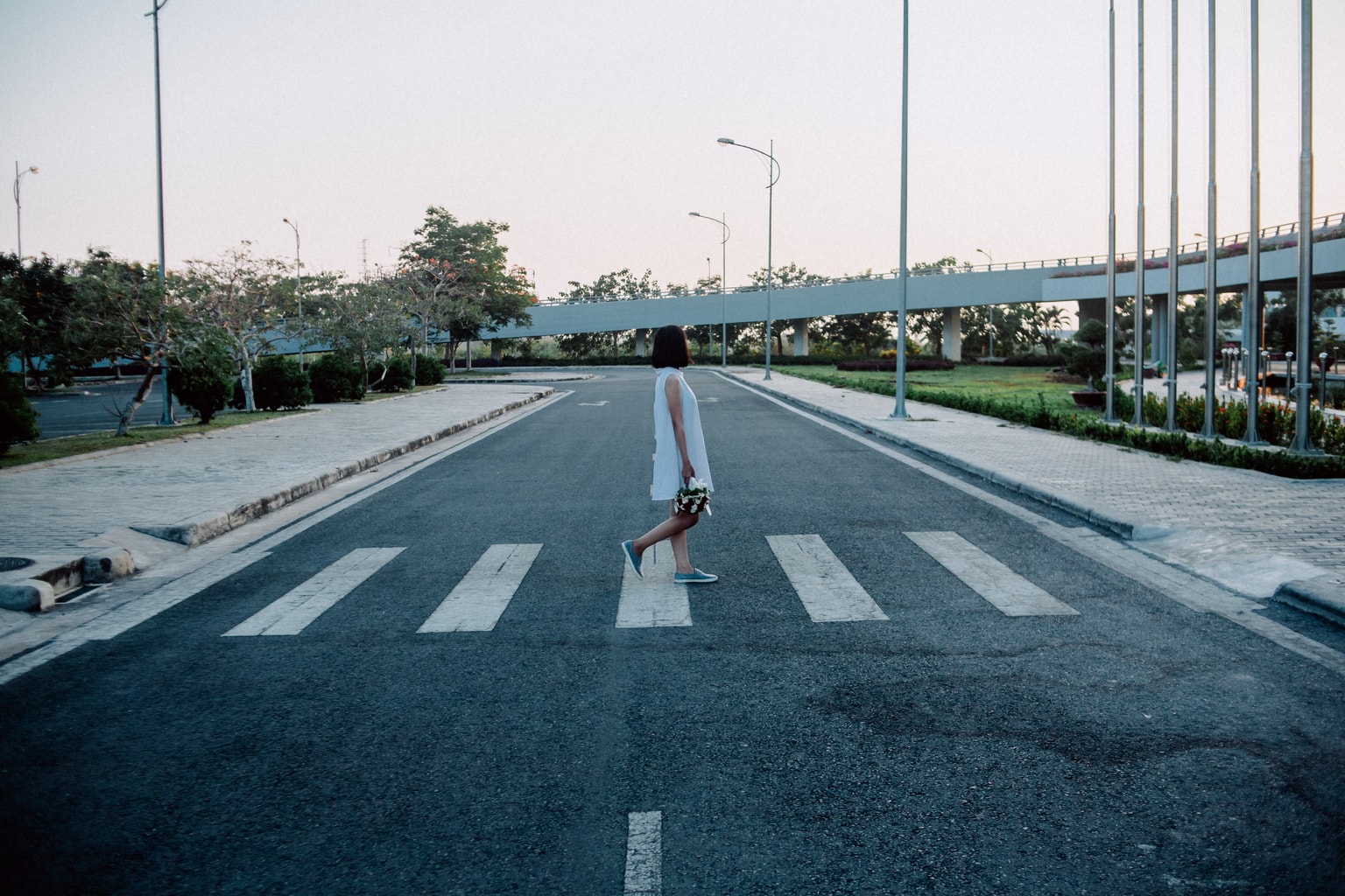 Woman_Crosswalk