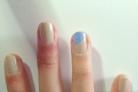 Wave inspired nails method2 step 1